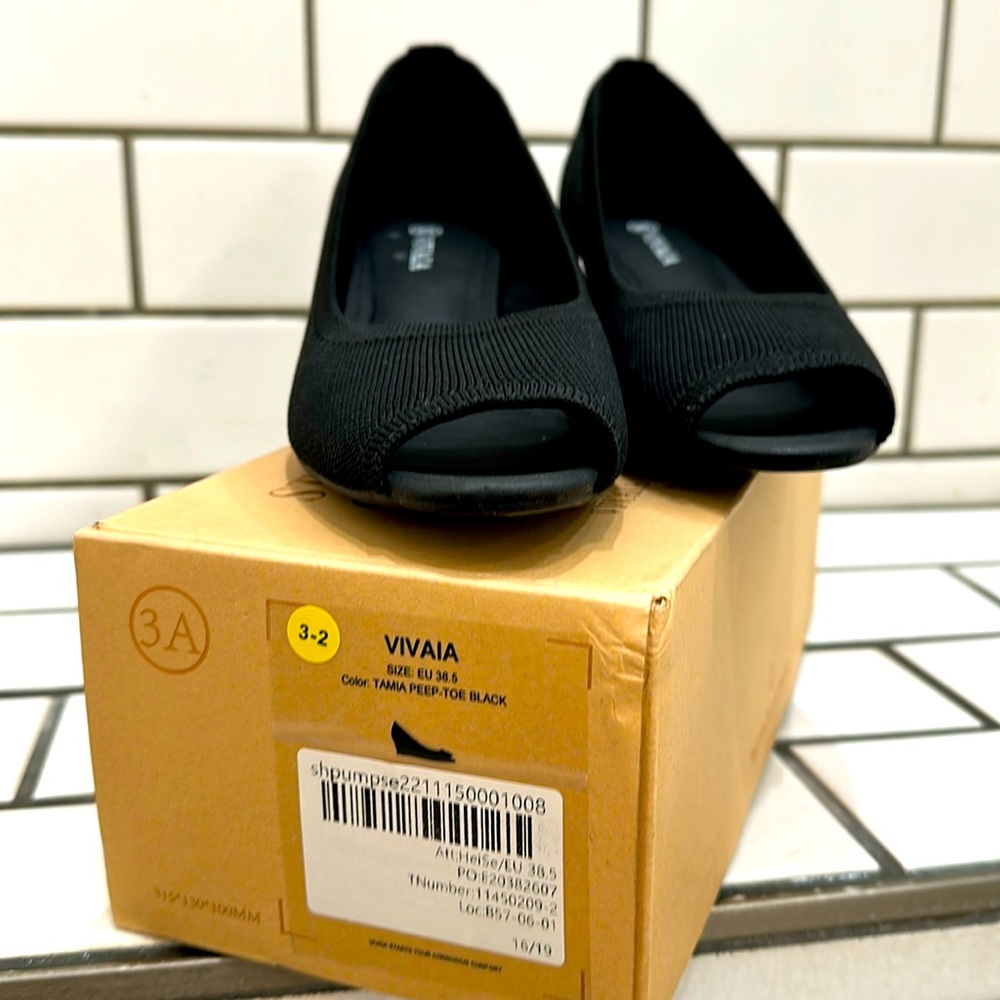 Vivaia peep toe wedge